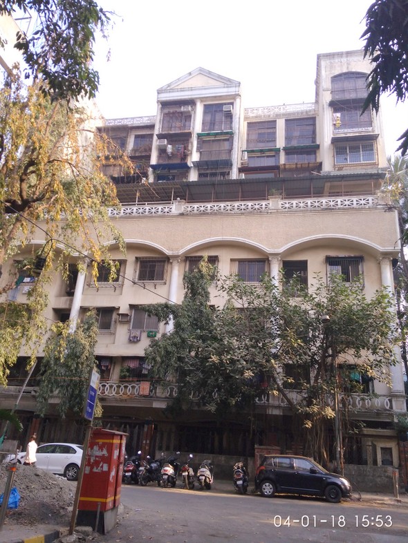 2 BHK Semi Furnished in Murli Govind , Khar West