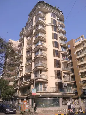 1 BHK Flats for Sale in Satnam Sagar, Khar West