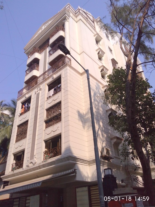 3 BHK Semi Furnished in Krishna Height , Khar West