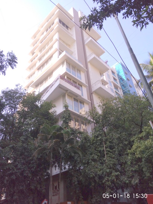 3 Kripa Majestic, Khar West — for Rent