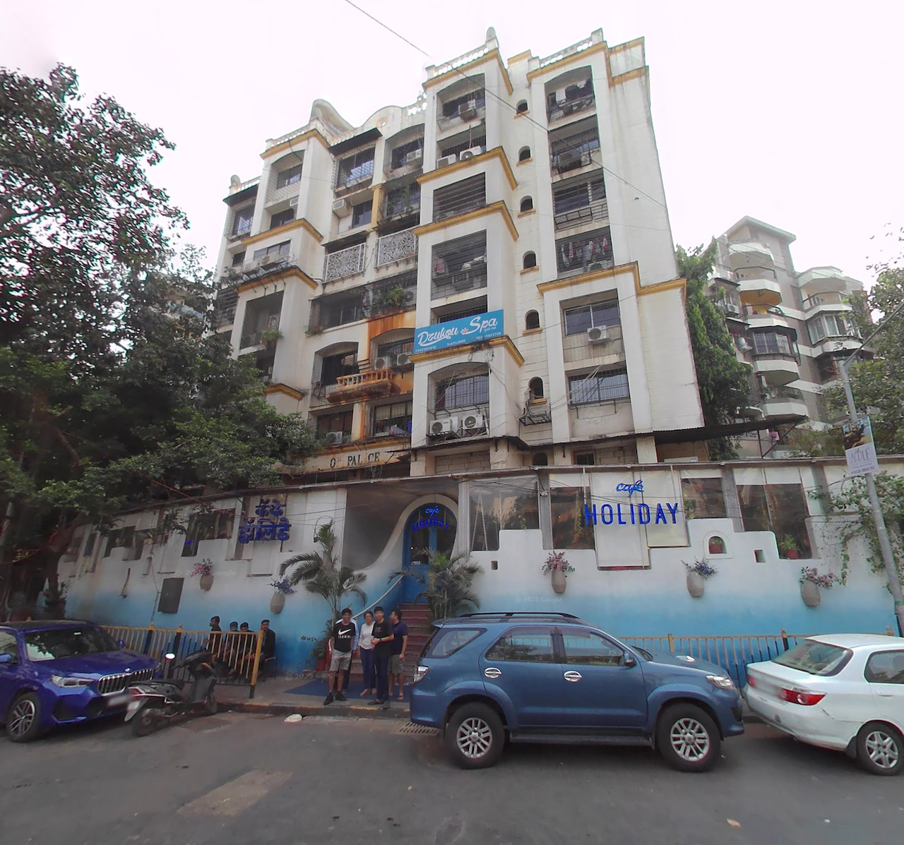 3 BHK Flats for Sale in Om Palace, Bandra West