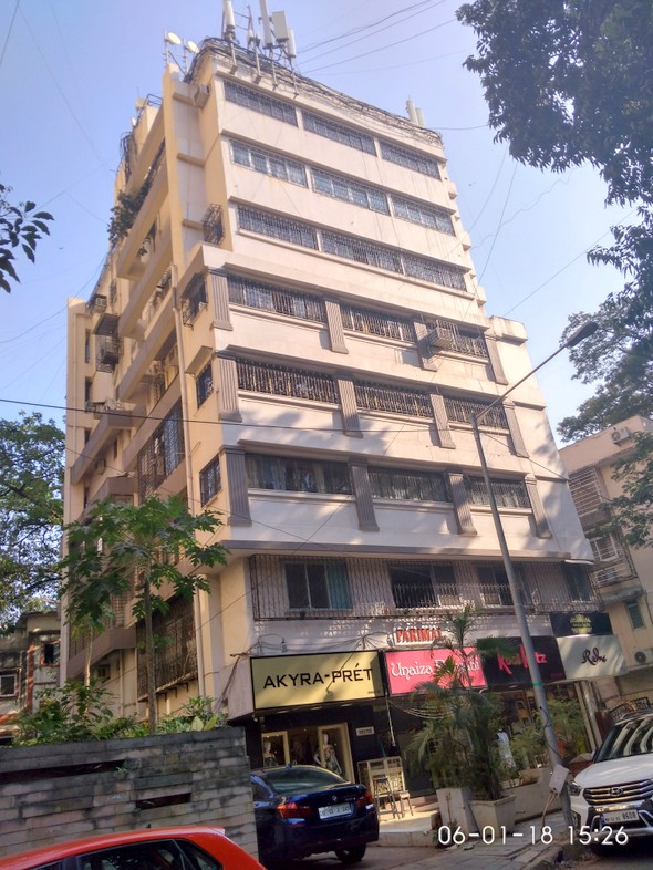 2 BHK Semi Furnished in Parimal , Khar West