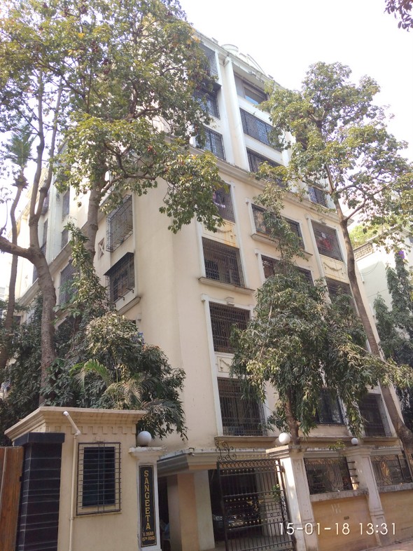 3 BHK Semi Furnished in Sangeeta , Andheri West