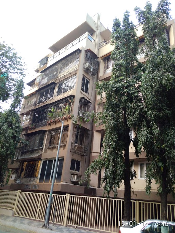 5 BHK Semi Furnished in Leela Kunj , Khar West