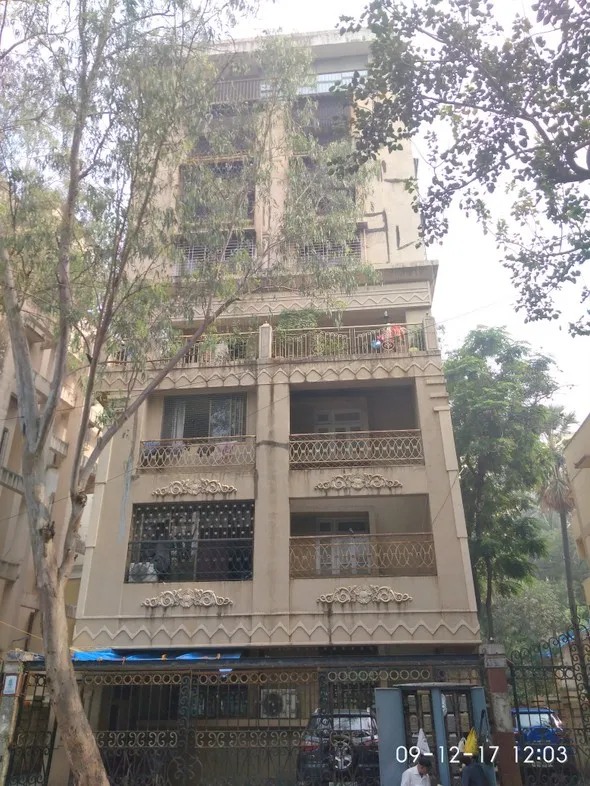 3 BHK Flats for Sale in Razia Manor, Bandra West