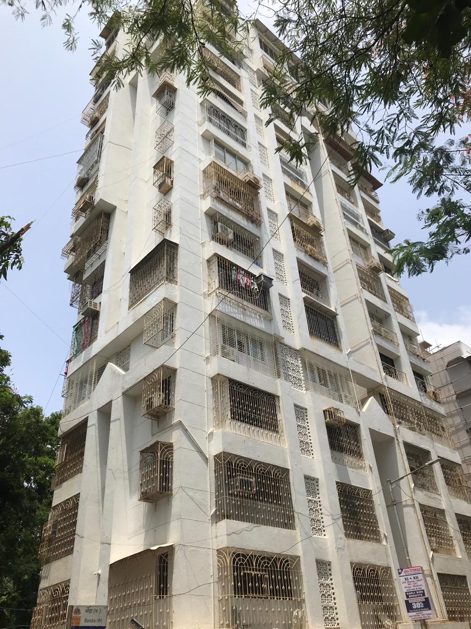 Stone Arch, Bandra West