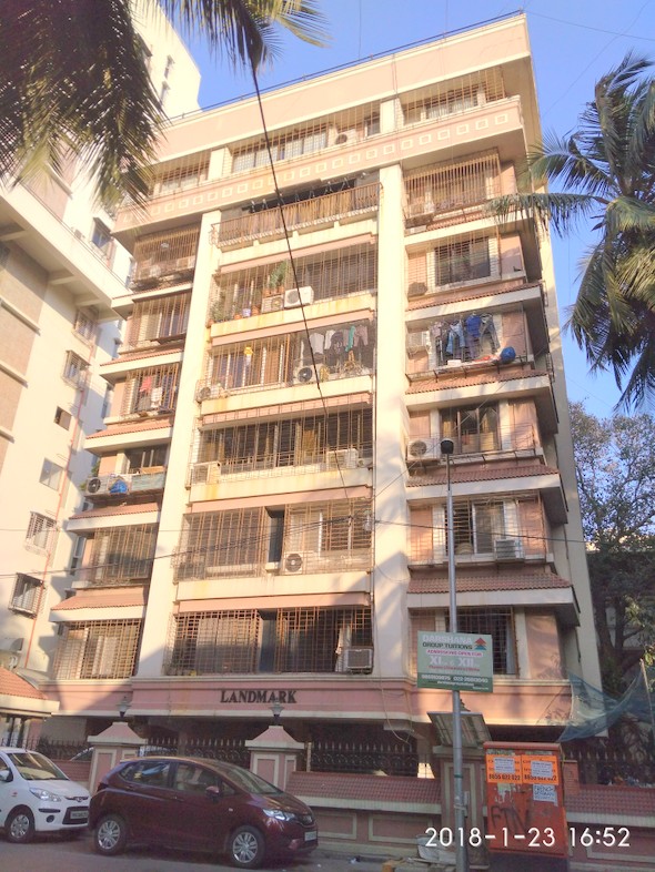 Landmark, Santacruz West