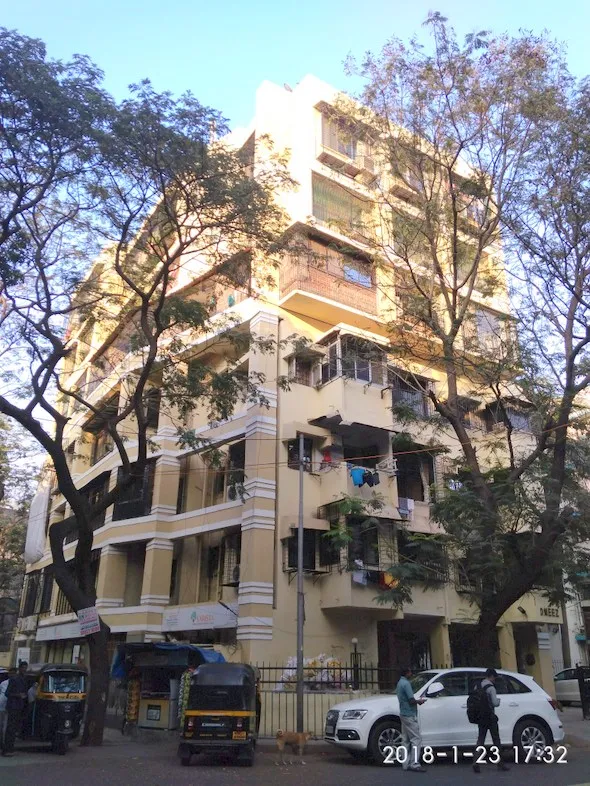 3BHK Flats for Sale in Omeez, Santacruz West