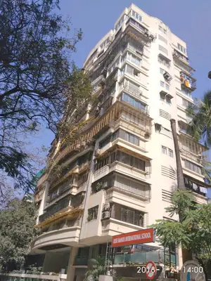 4 Flats for Sale in Satguru Tower, Santacruz
