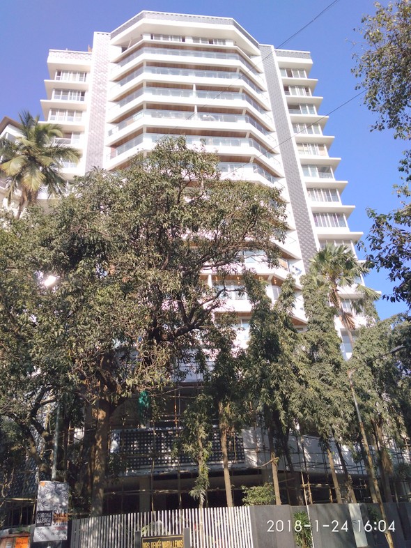 4 BHK Semi Furnished in Sapphire , Santacruz West