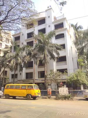 2 BHK Flats on Rent in Royale Apartment, Santacruz West