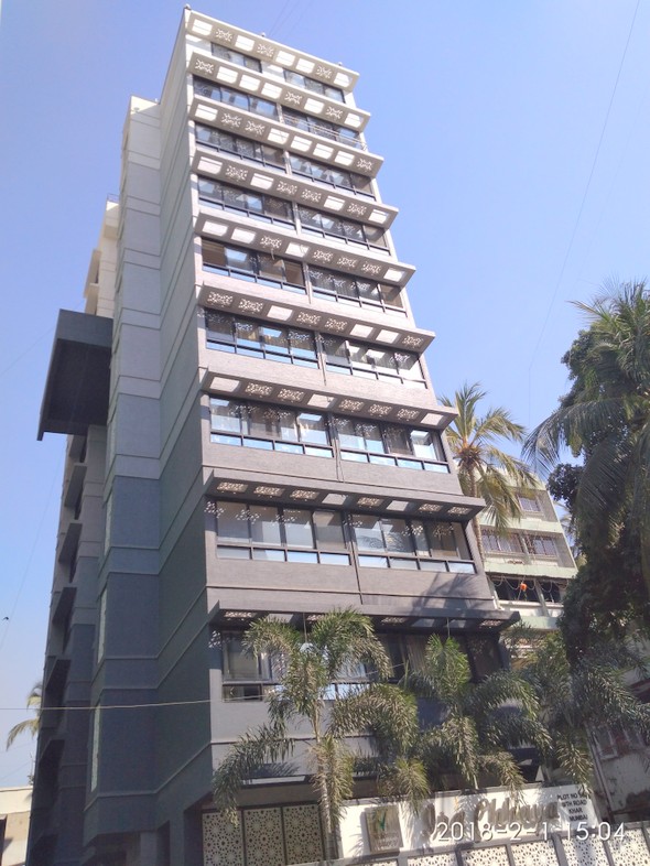 Ira Chhaya, Khar West