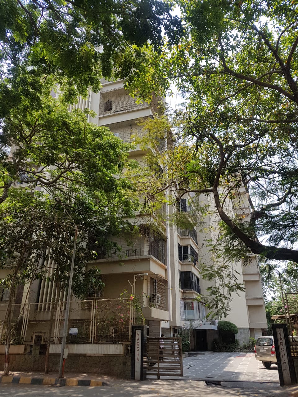 Building - Varsha Apartment, Juhu
