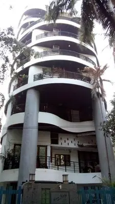 3 BHK Flats on Rent in Kum Kum, Khar West