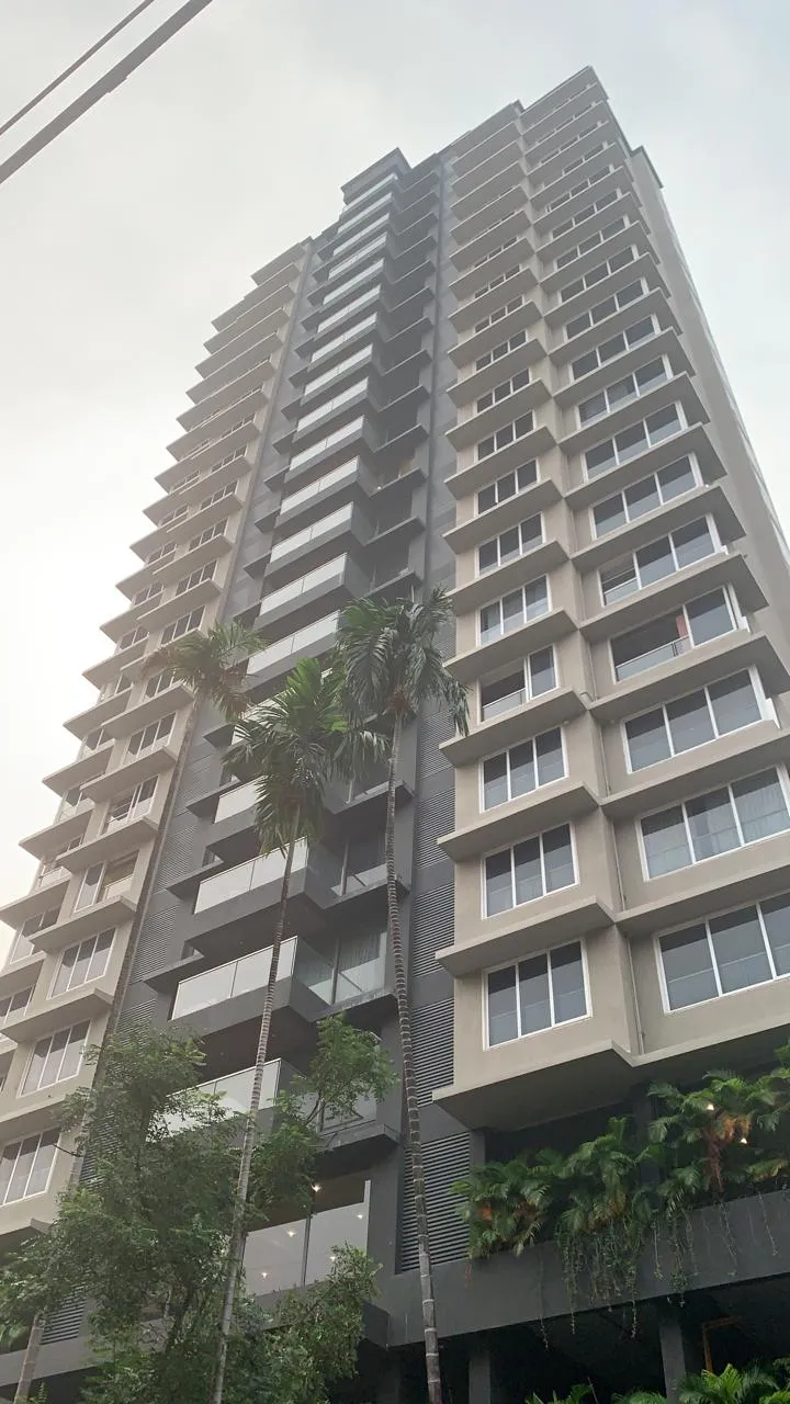 4 BHK Flats for Sale in Supreme 19, Andheri West