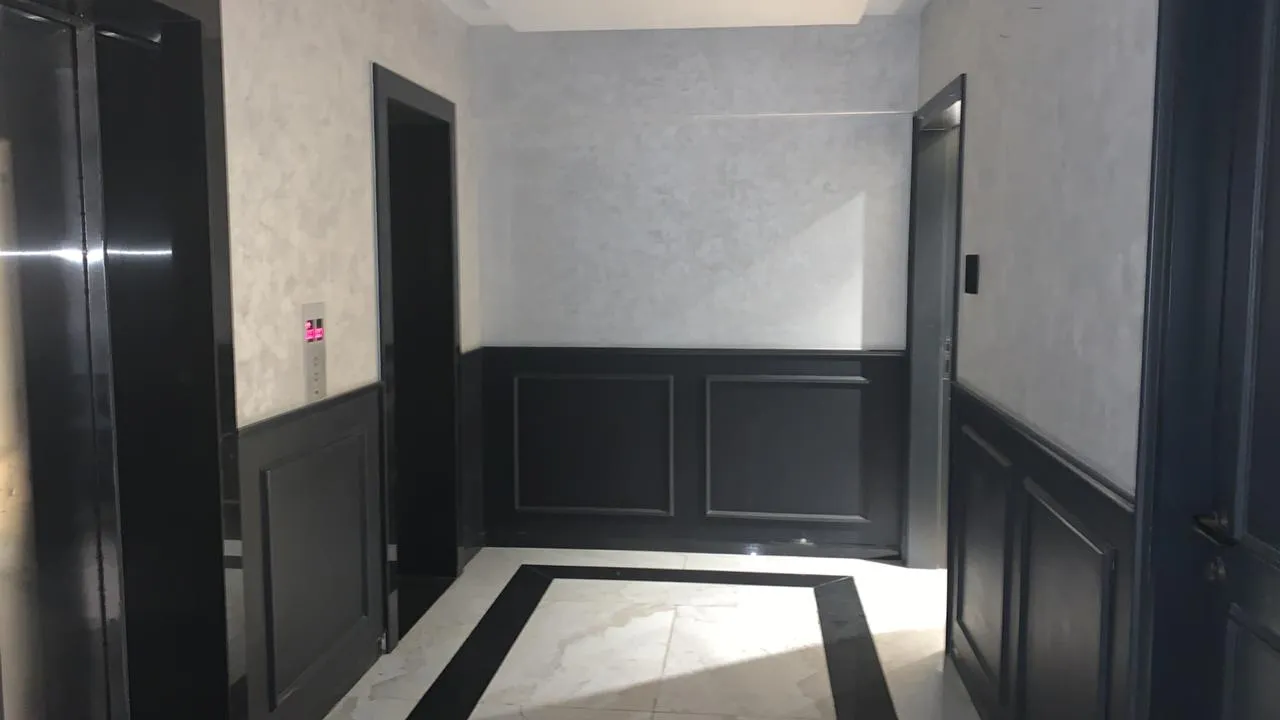 4 BHK Flats for Sale in Supreme 19, Andheri West