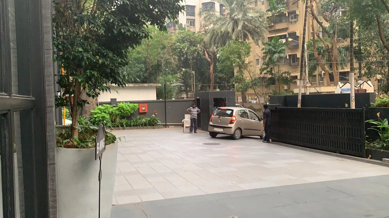 4 BHK Flats for Sale in Supreme 19, Andheri West