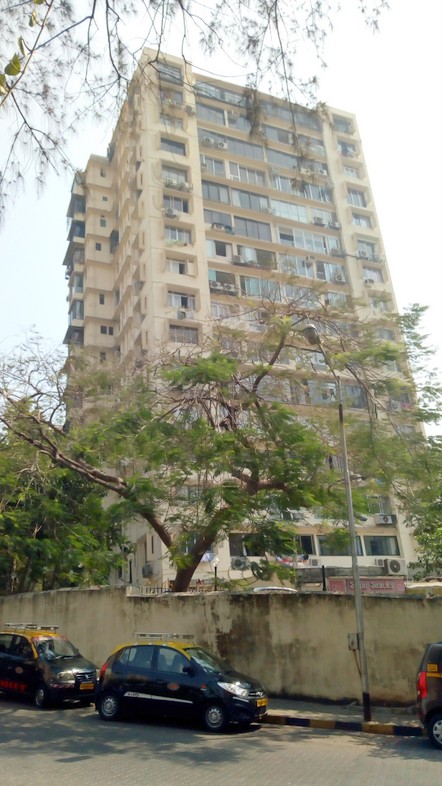 1 BHK Semi Furnished in Guide , Walkeshwar