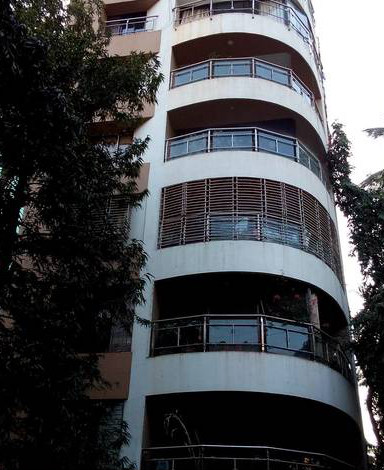 Grand Paradise, Bandra West