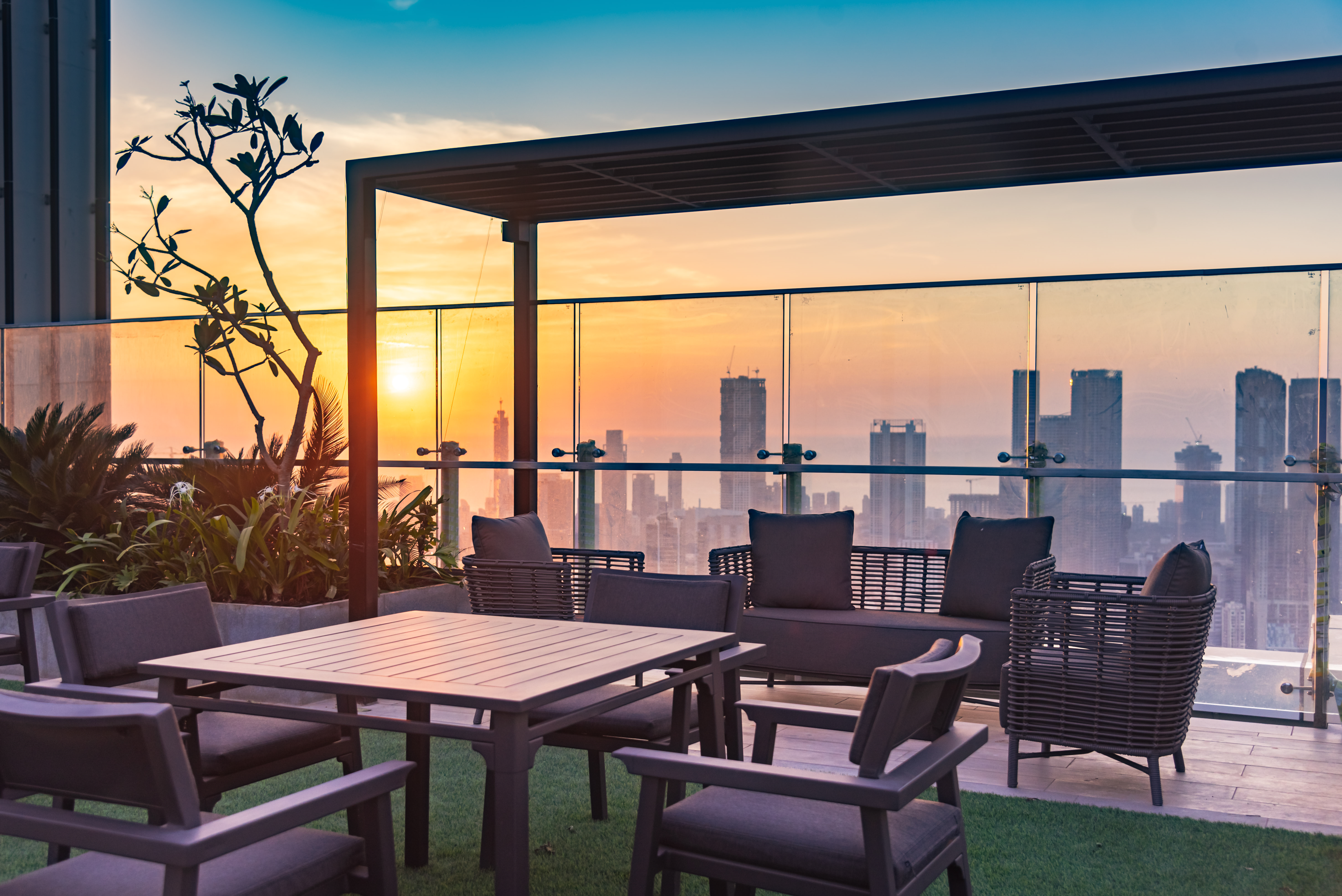 16 - Kalpataru Avana, Parel