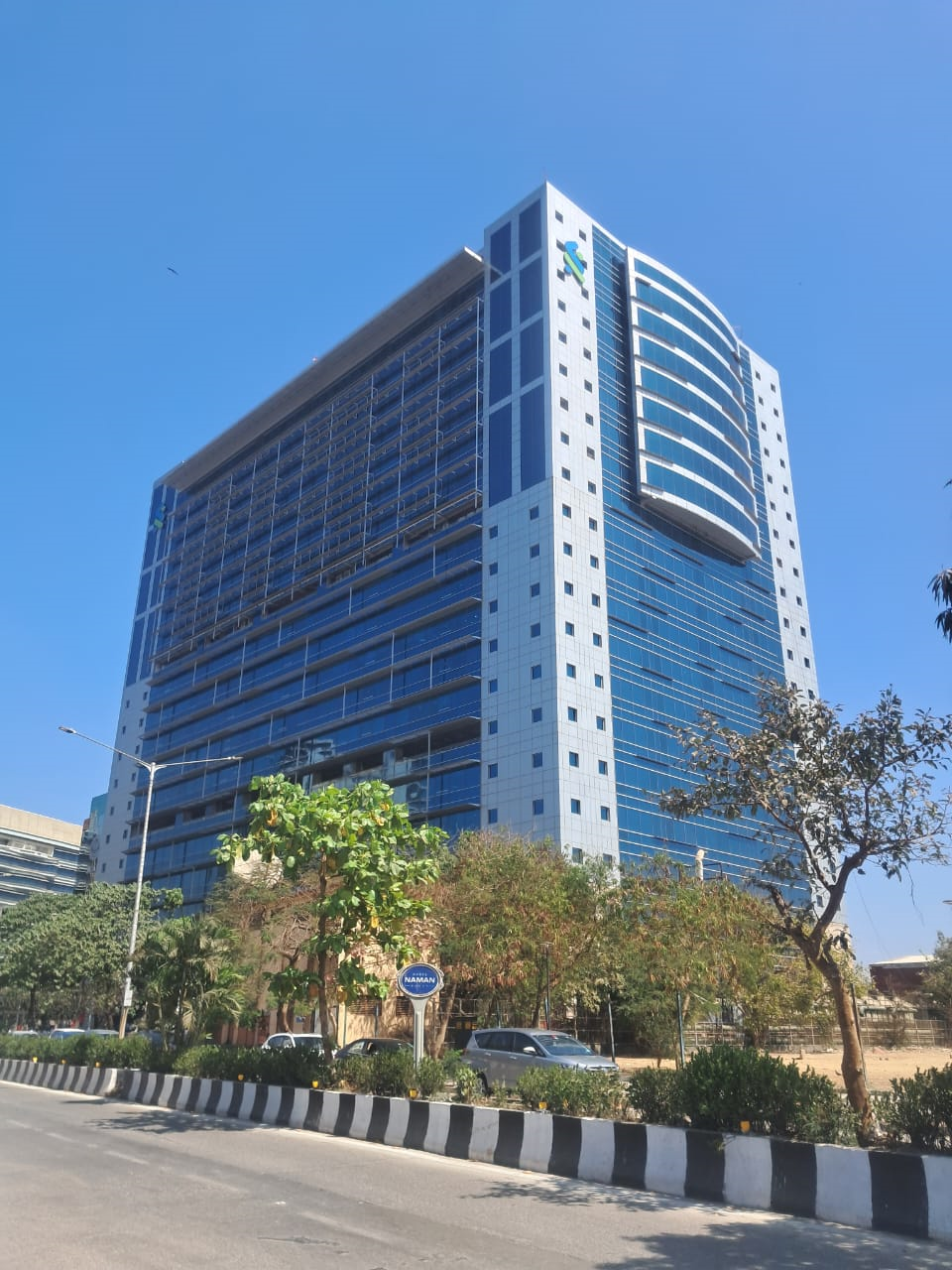 Office Space Offices on Rent in Parinee Crescenzo, Bandra East
