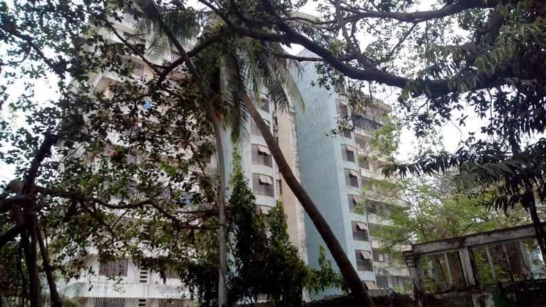 1 BHK Semi Furnished in Mahalaxmi Height