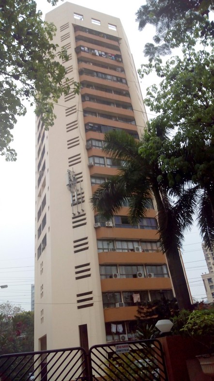 3 BHK Semi Furnished in Glen Eagle , Parel