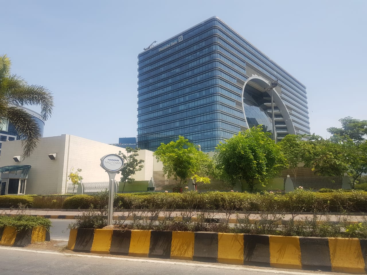 Building - The Capital, Bandra Kurla Complex