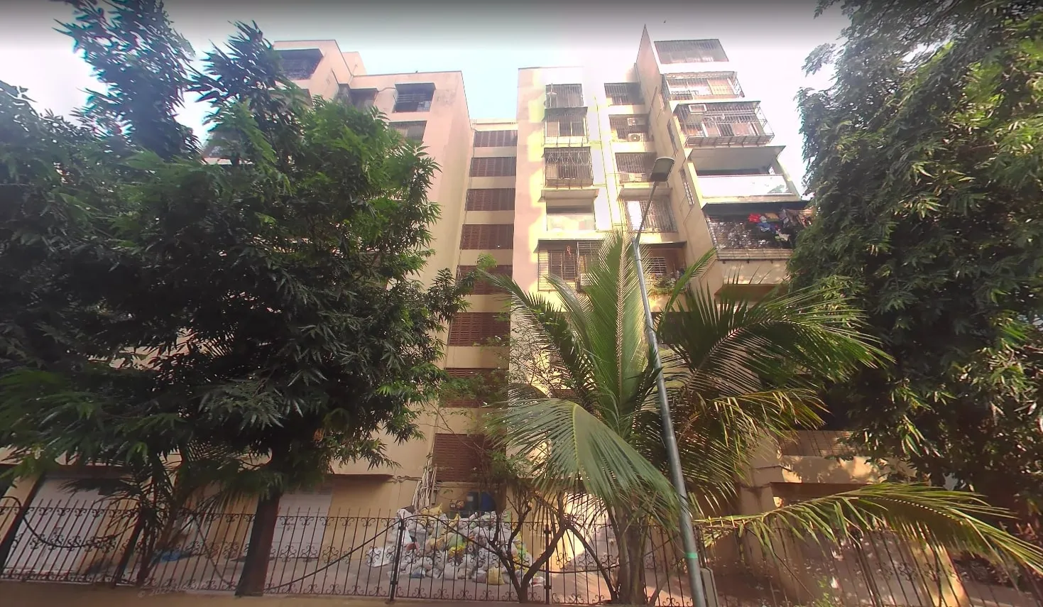 1 BHK Flats for Sale in Ballerina Apartment, Andheri West