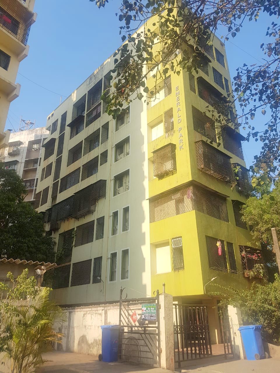 Emerald Park, Andheri West