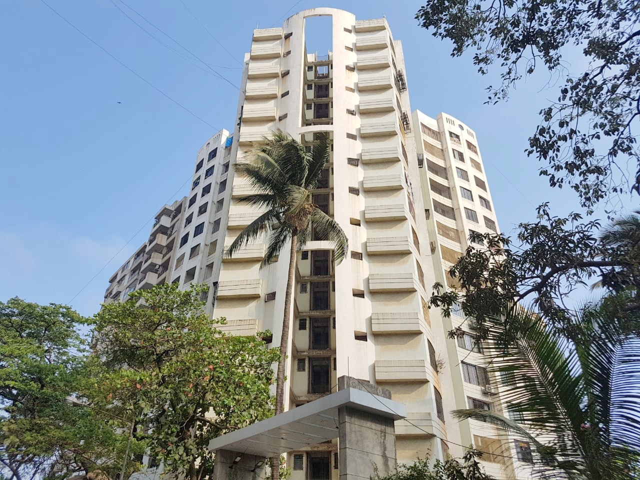 3 BHK Deep Chs, Andheri West — for Rent