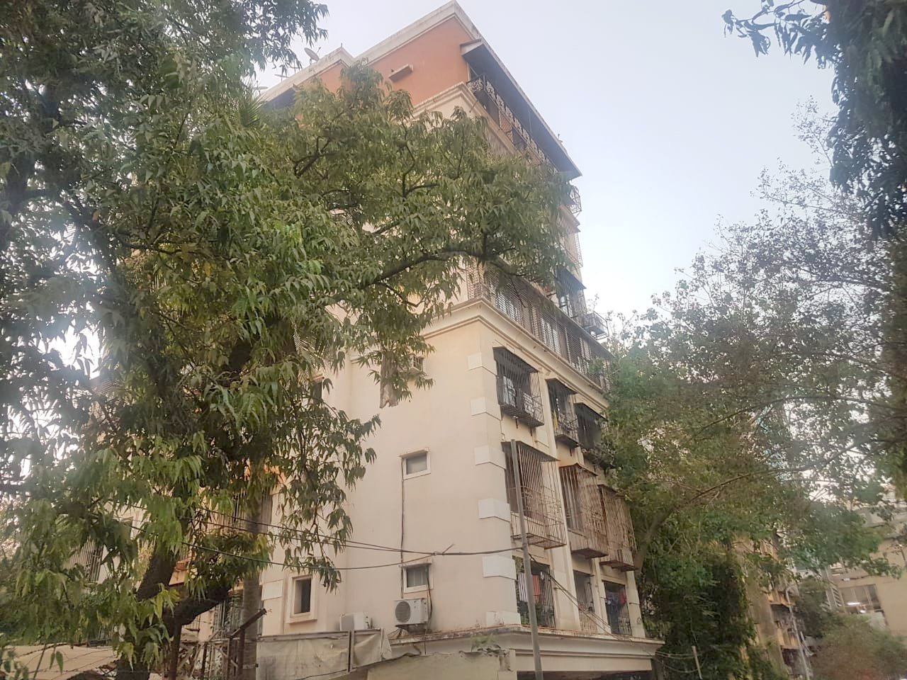 Building - Kanta Kunj, Andheri East