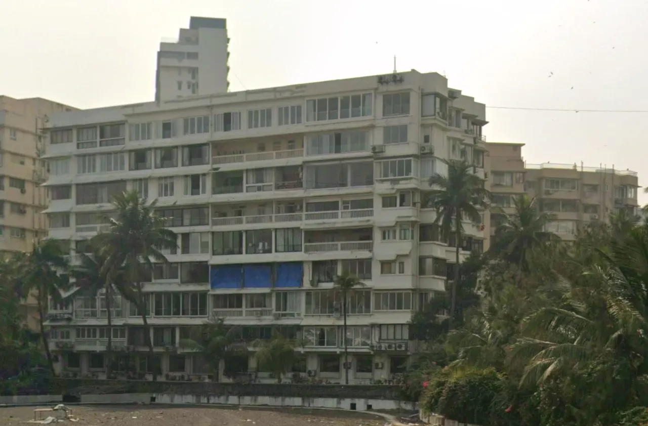2 BHK Shiv Tirth, Peddar Road — for Sale