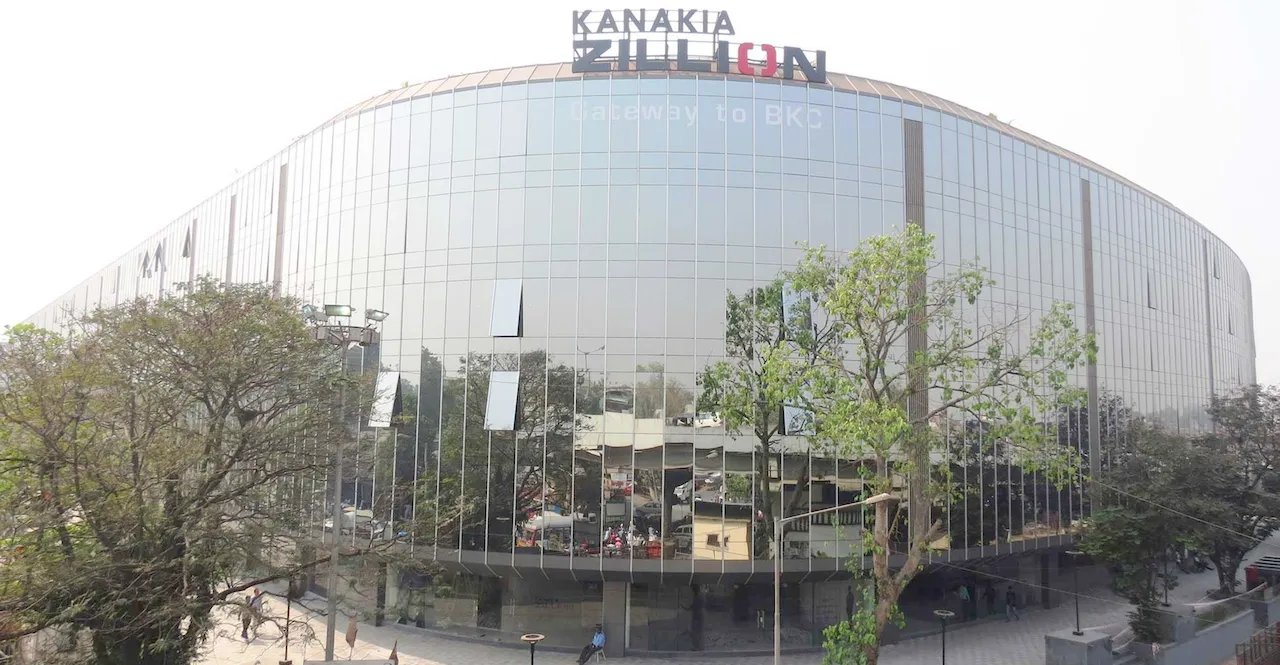 Office Kanakia Zillion, Kurla — for Rent