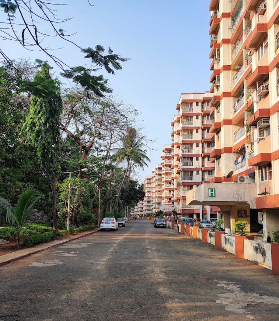 2 BHK Flats for Sale in Maker Kundan Gardens, Santacruz West