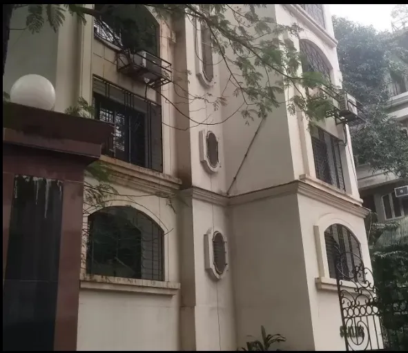 4 BHK Flats for Sale in Sea Line, Khar West