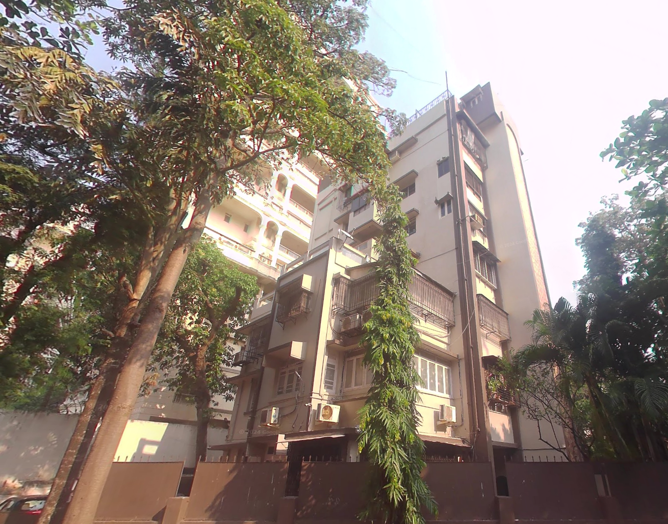 1½ BHK Flats for Sale in Ray House Apartment, Bandra West