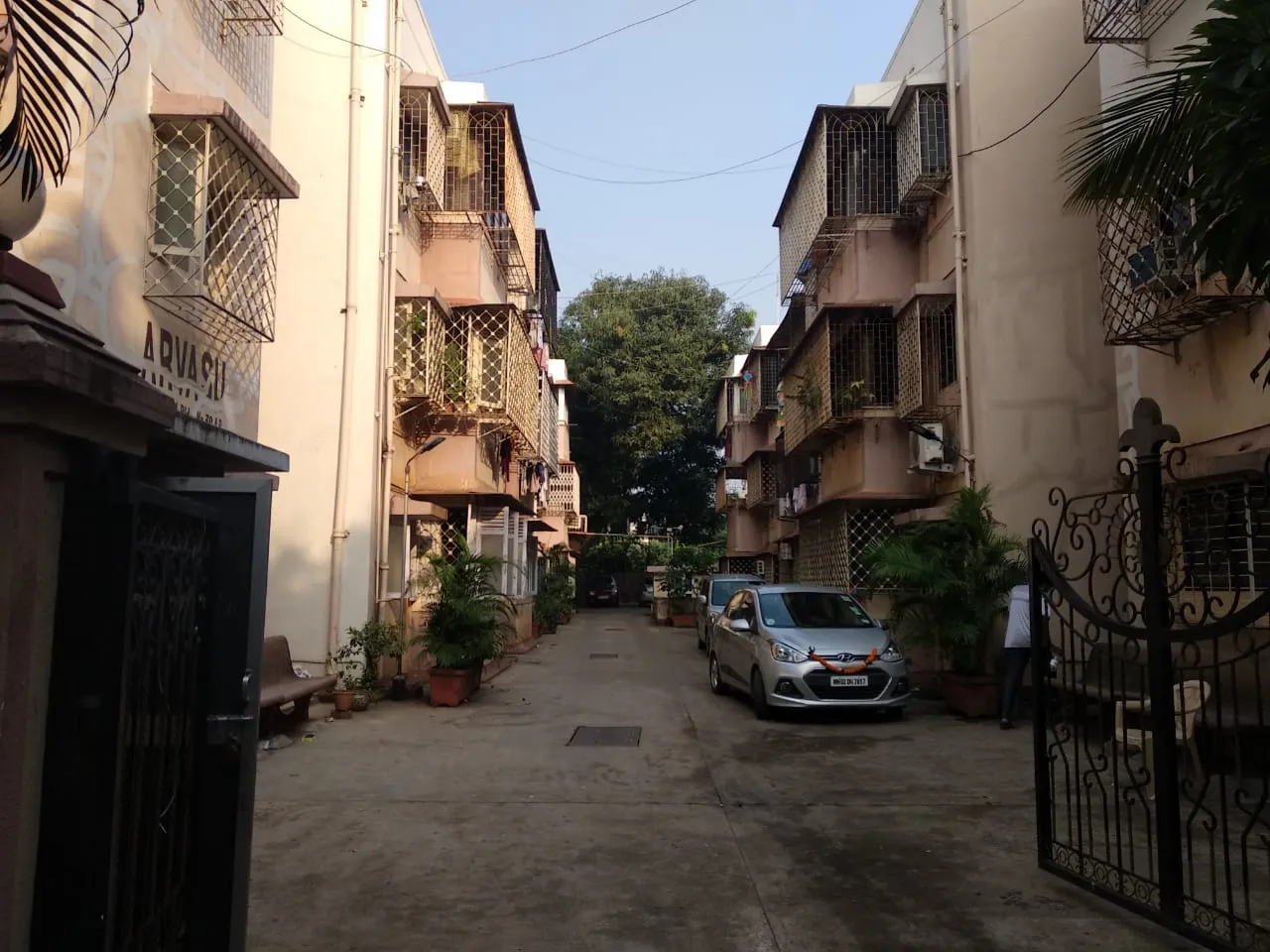 2 BHK Flats on Rent in Arvasu, Santacruz West