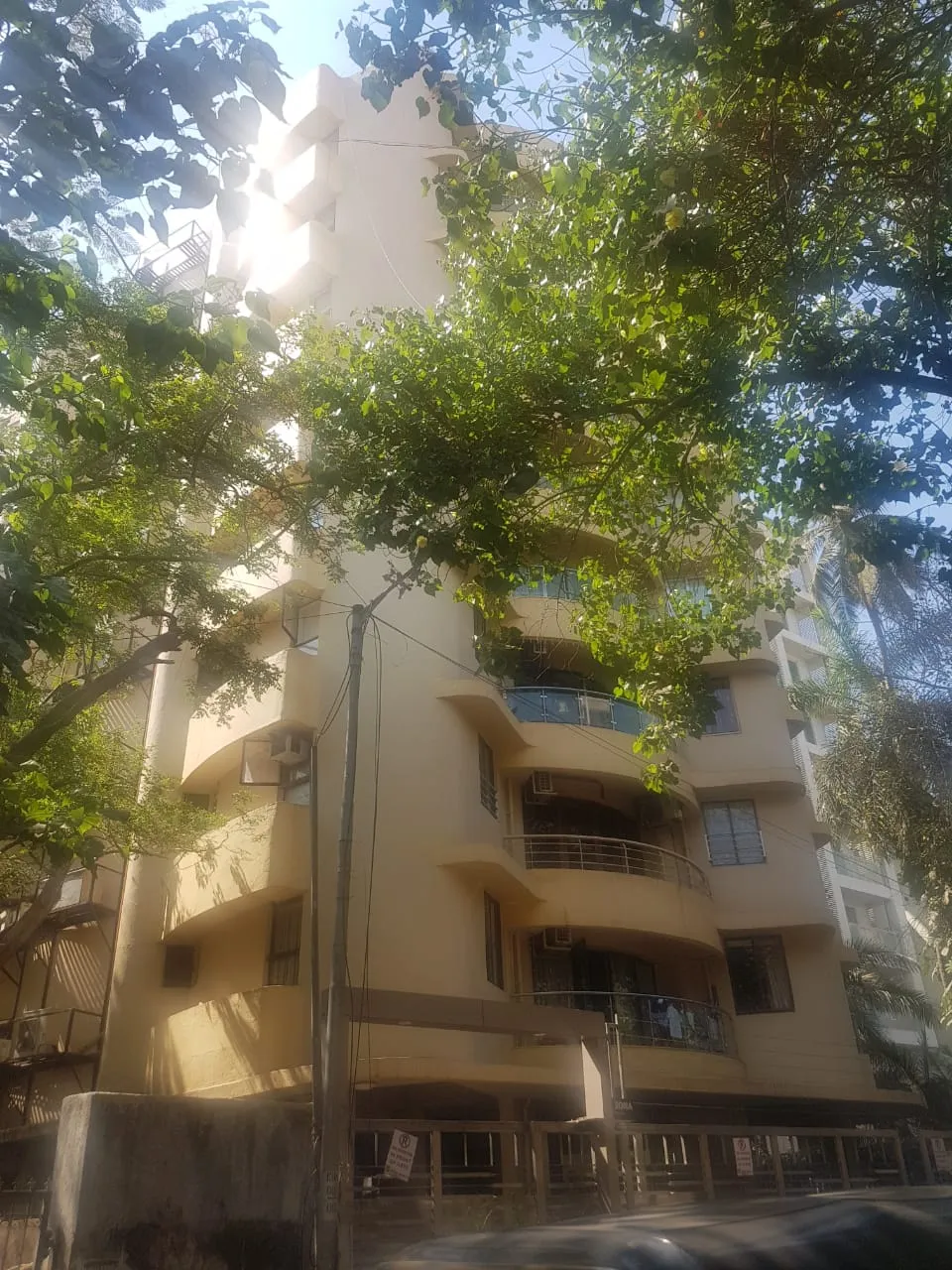 2 BHK Flats on Rent in Iona, Juhu