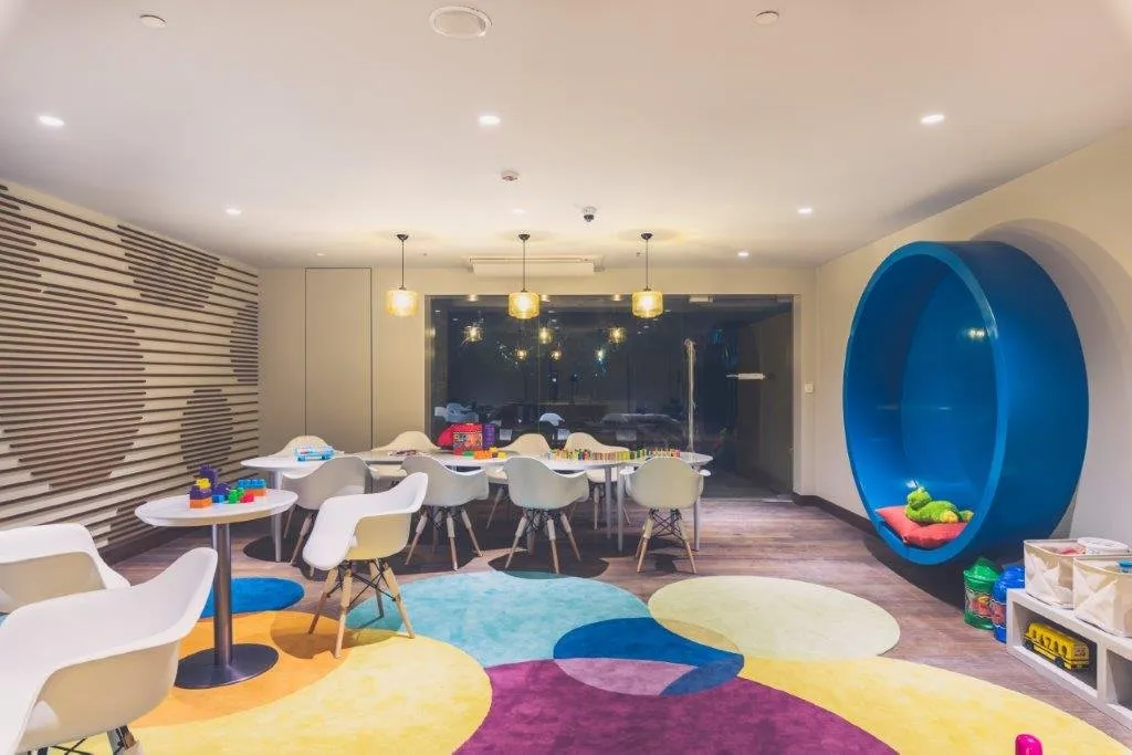 3 BHK Flats on Rent in Kalpataru Solitaire, Juhu