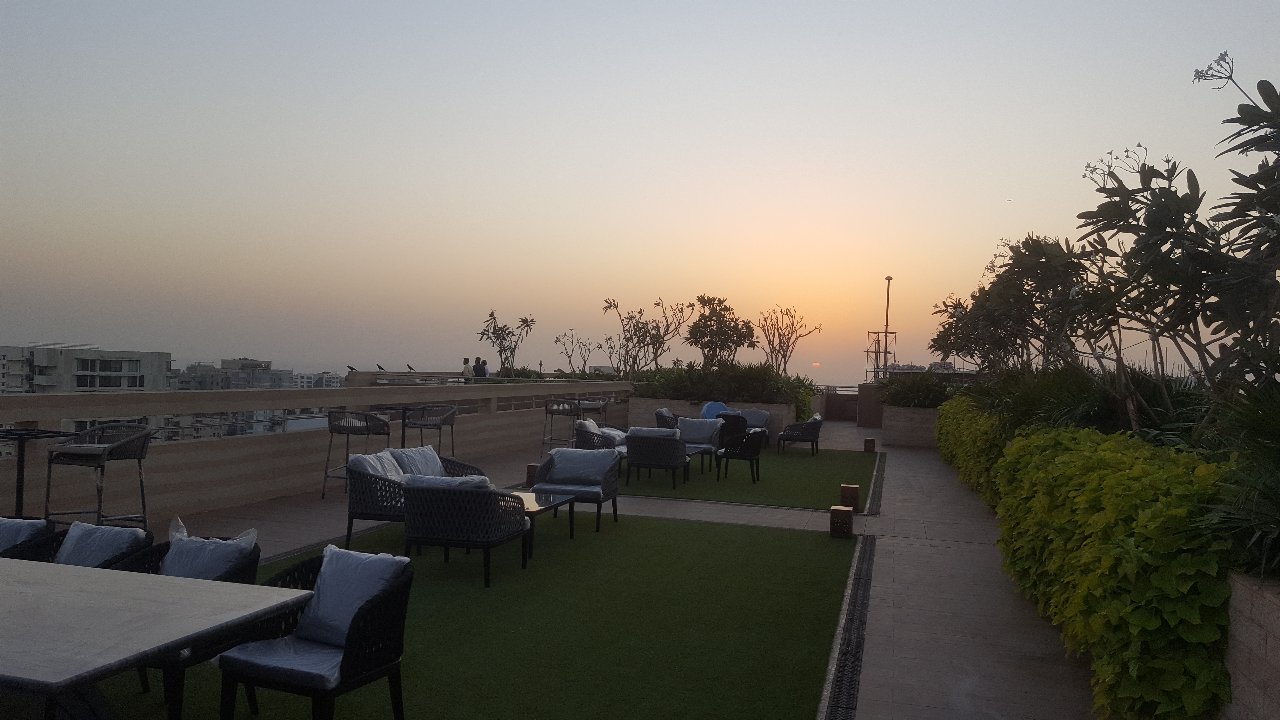 Building24 - Kalpataru Solitaire, Juhu