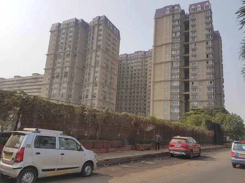 2 BHK Flats on Rent in Kanakia Paris, Bandra East