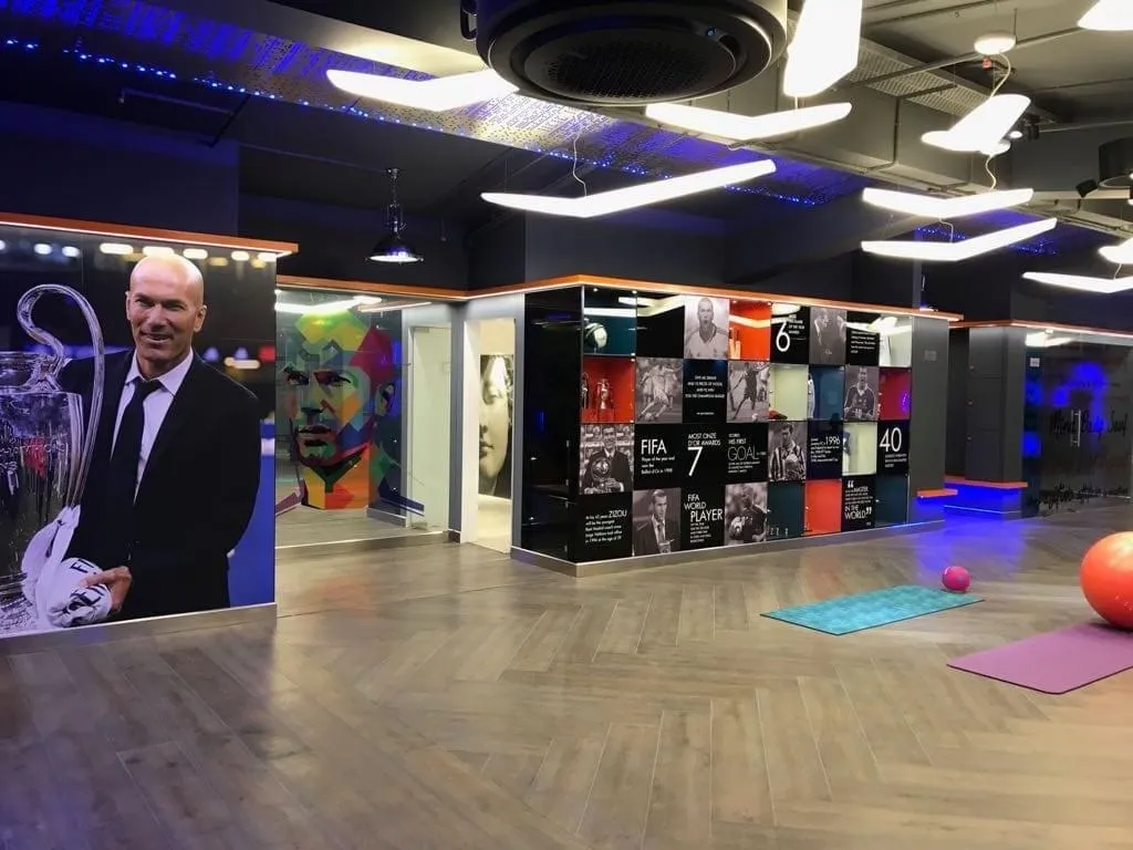 2 BHK Flats on Rent in Kanakia Paris, Bandra East