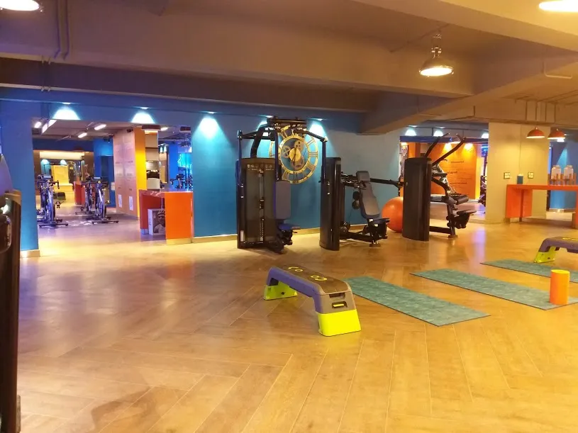 2 BHK Flats on Rent in Kanakia Paris, Bandra East