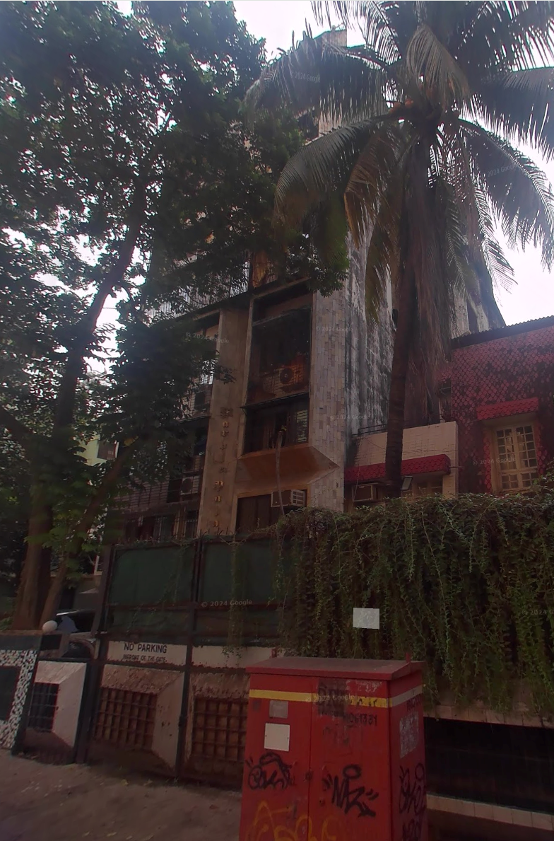 1½ BHK Flats on Rent in Marble Palace, Bandra West