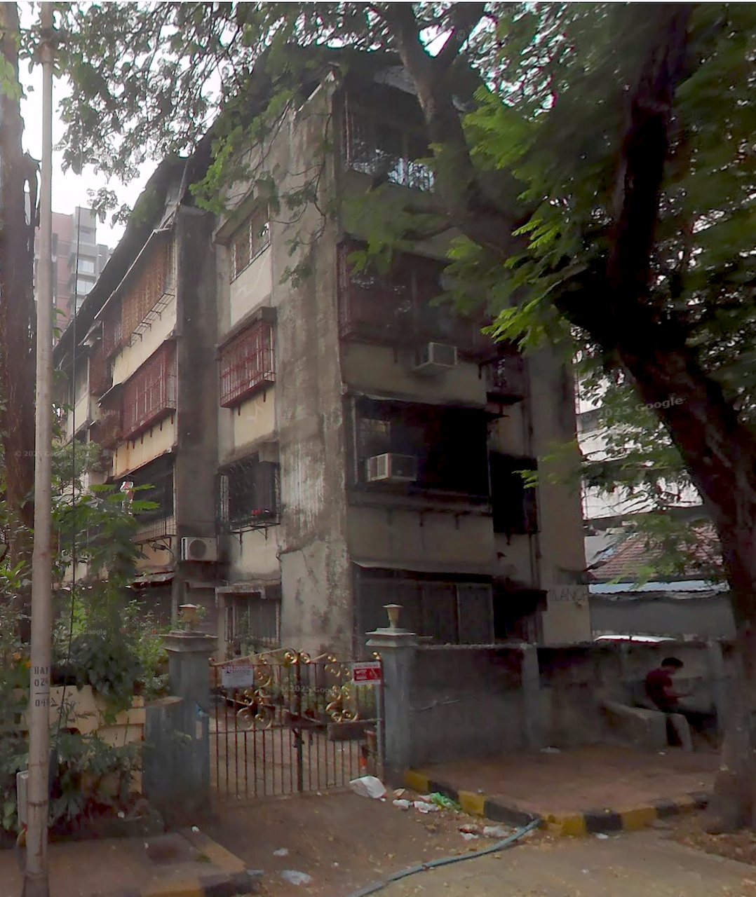 1 BHK Flats for Sale in New Milan, Bandra West