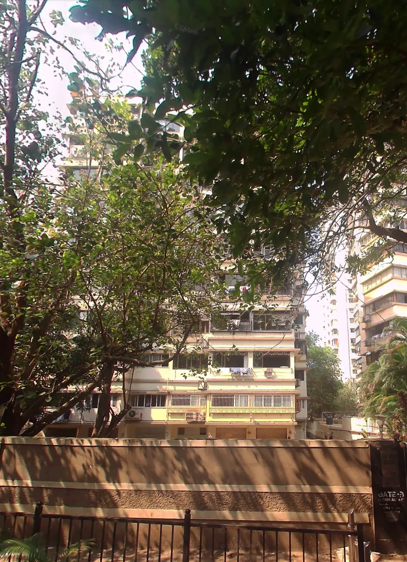 2 BHK Sukhmani Building, Kemps Corner — for Rent