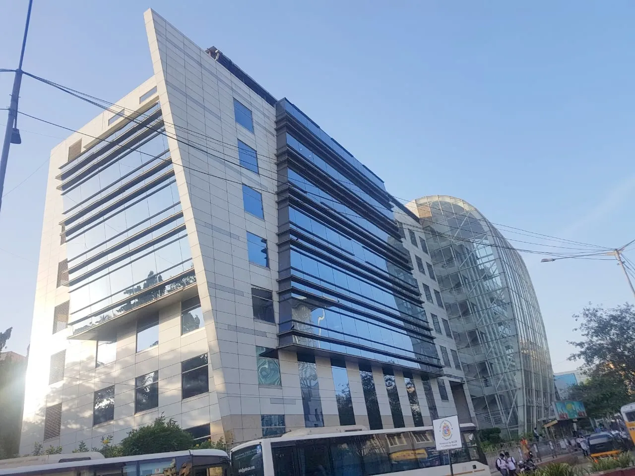 Office Space Offices on Rent in Ackruti Centre Point, Andheri East