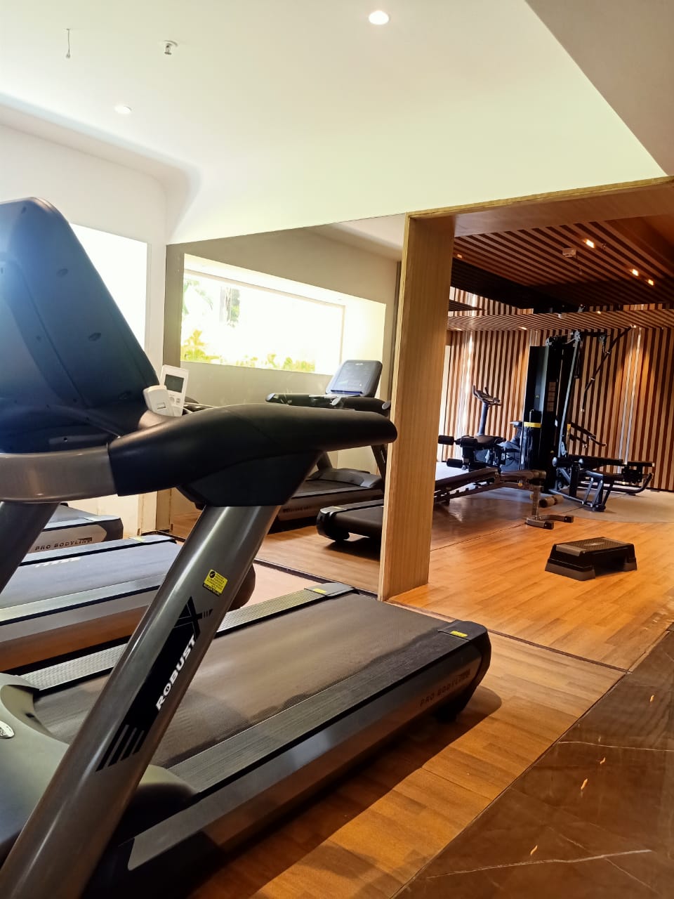 Gymnasium1 - Ng Eclat, Andheri West