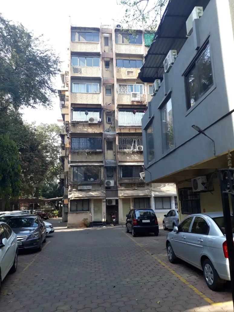 2 BHK Flats on Rent in Golden Palace, Bandra West